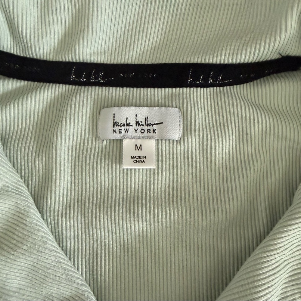 Nicole Miller Pale Mint Green Short Sleeve Pajama Set with Black Piping - Picture 2 of 6